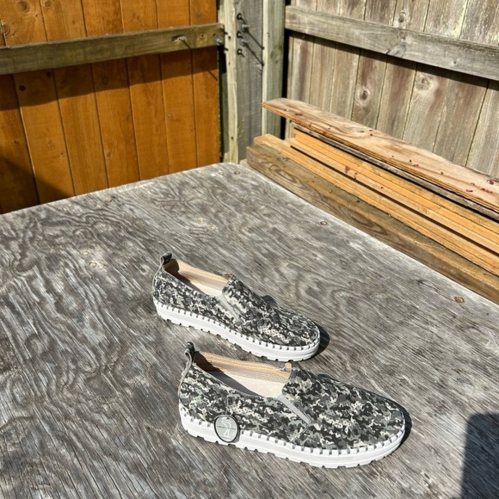 - Nwt WOMEN'S GC‎ SHOES AROMA SLIP-ON SNEAKERS size 41